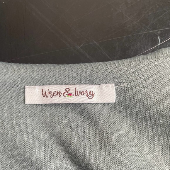 Wren & Ivory Sage Green Floral Embroidered Wrap Short Sleeve Maxi Dress Sz Large - Picture 4 of 11